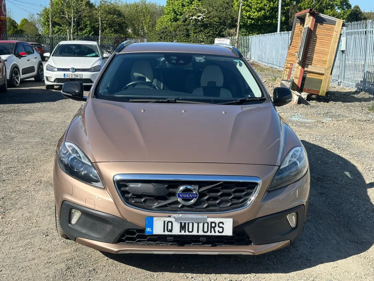 Volvo V40 Country Cross 2.0L Automatic Diesel (346 - Image 1