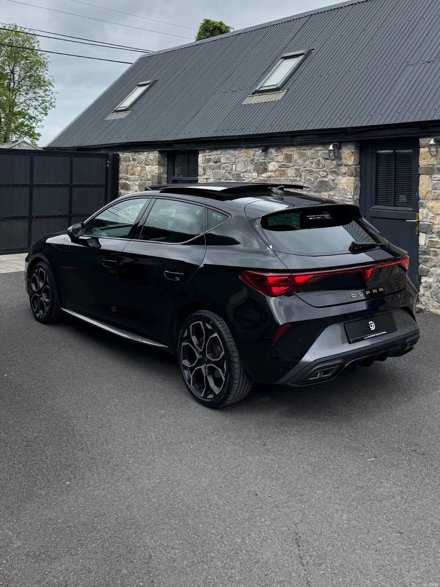 2025 CUPRA LEON 2.0 TDI DSG *PANROOF* - Image 4