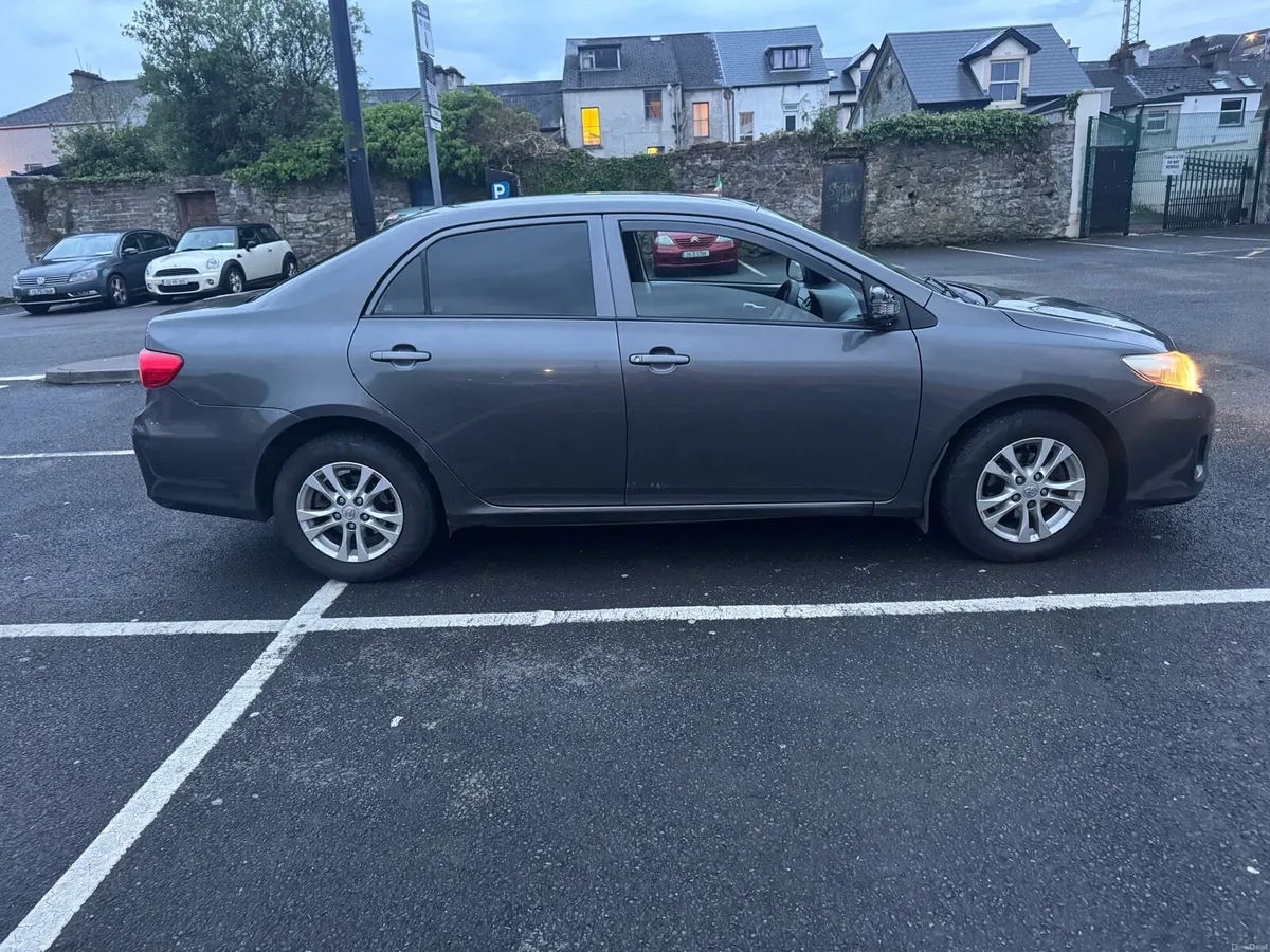Toyota Corolla - Image 4