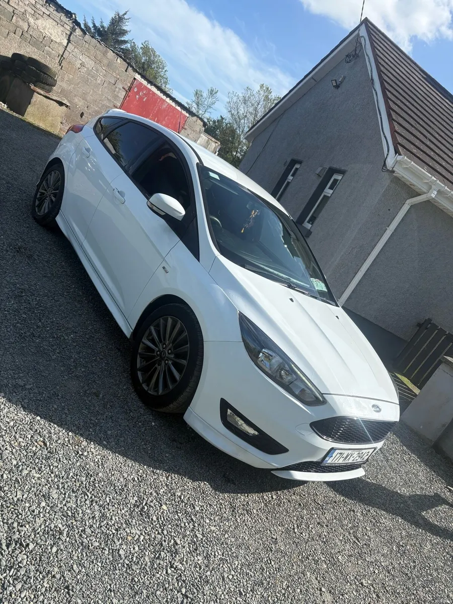 2017 ford focus ST LINE - Image 1