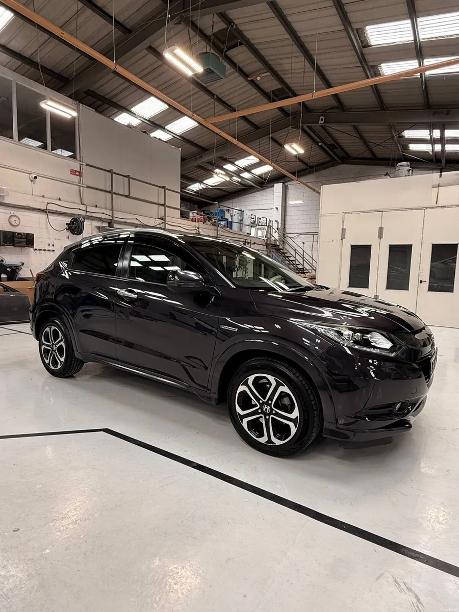 HONDA VEZEL €16900 2015 1.5L HYBRID/ PETROL - Image 1