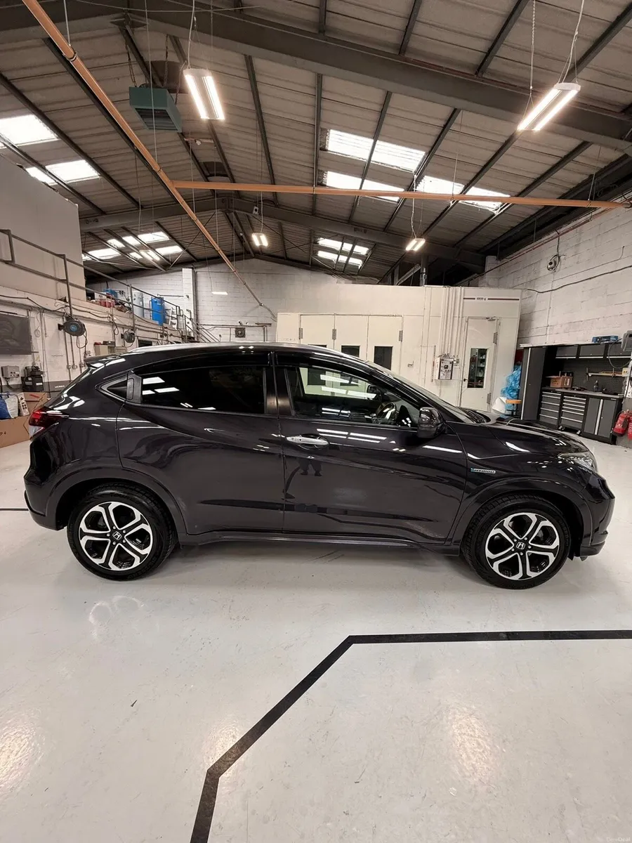 HONDA VEZEL €16900 2015 1.5L HYBRID/ PETROL - Image 3