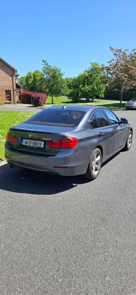 BMW 318d 2014 Automatic - Image 3
