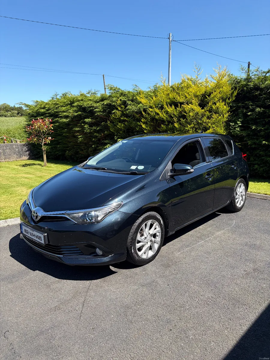 162 Toyota Auris Business Edition 1.6 Diesel - Image 1