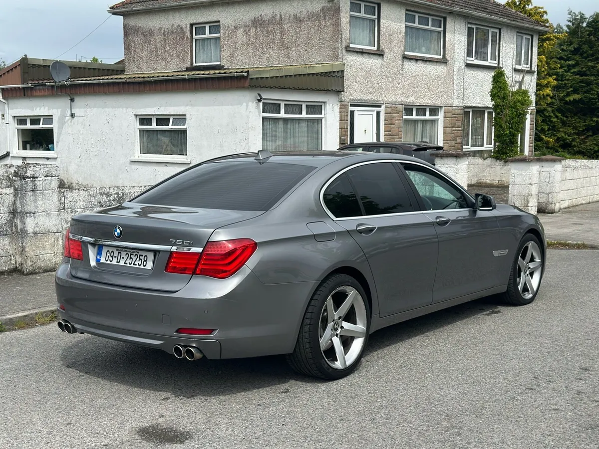 730D BMW 2009 - Image 4