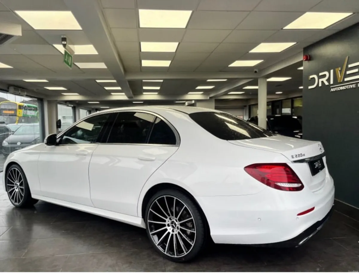 Mercedes-Benz E-Class 2017 - Image 4