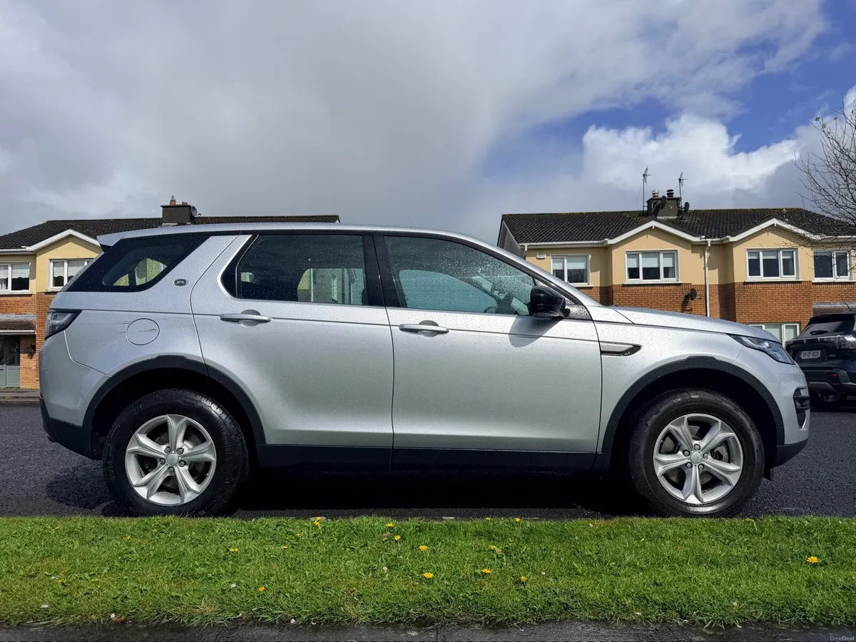 Land Rover Discovery Sport 2.0 Diesel Automatic - Image 2