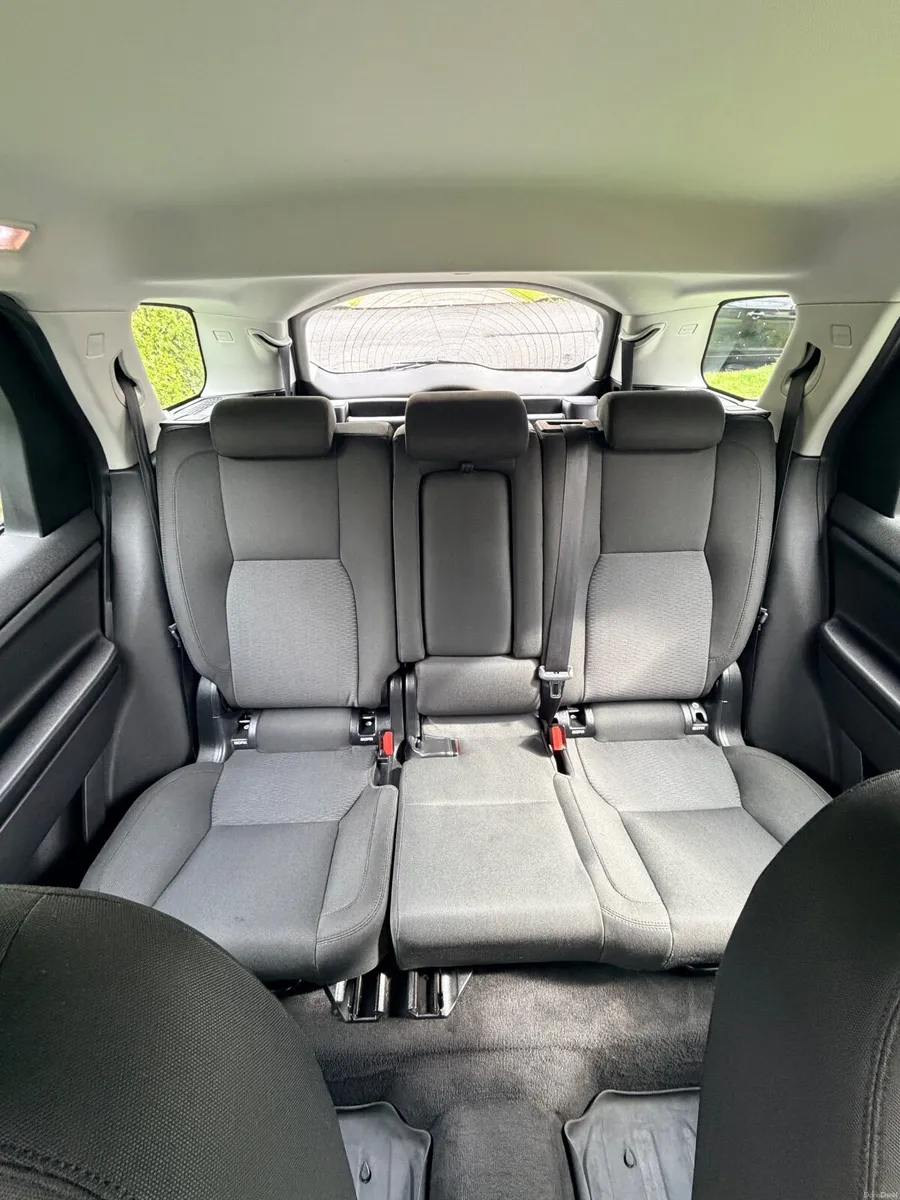 Land Rover Discovery Sport 2.0 Diesel Automatic - Image 6