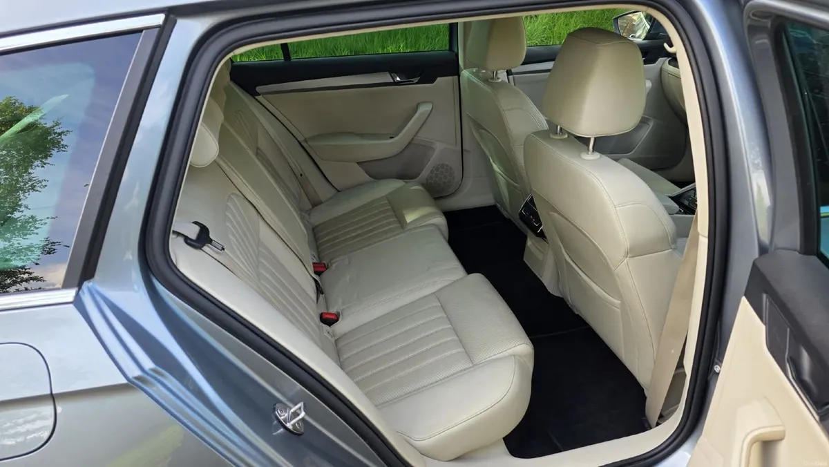Skoda Superb 2017 - Image 3