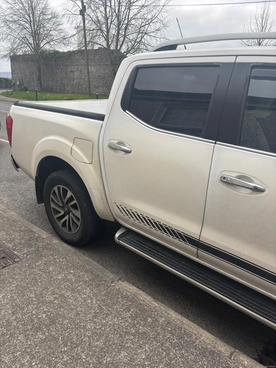 Nissan Navara - Image 2