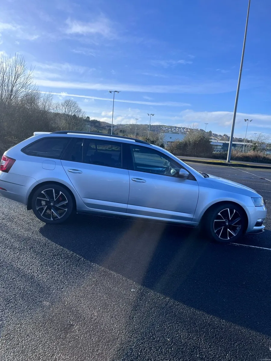 Skoda Octavia Estate 1.6L - Image 3