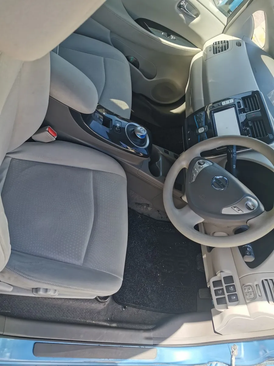 Nissan Leaf 2012 - Image 1