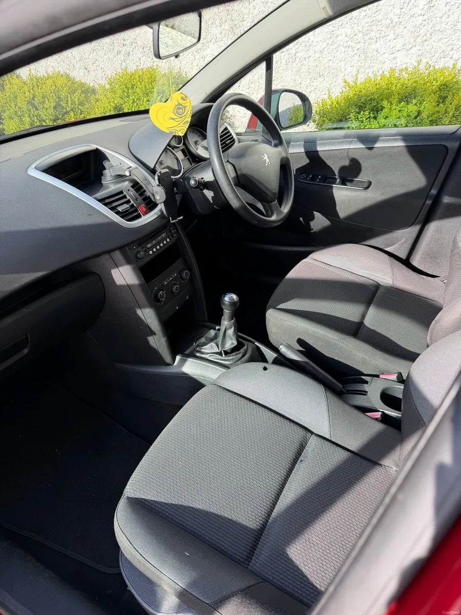 Peugeot 207 - Image 3