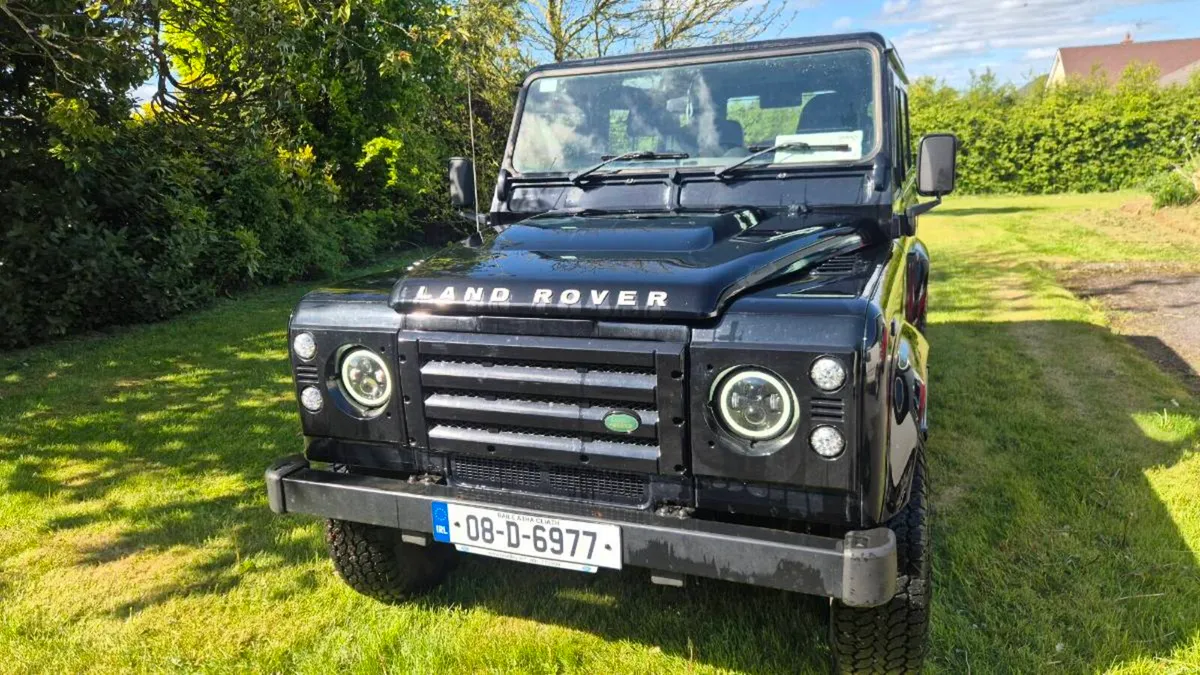 Land rover Defender - Image 3