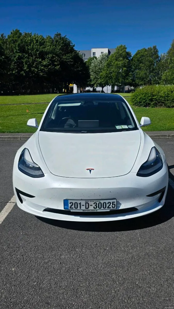 Telsa Model 3 Standard Range - Image 3