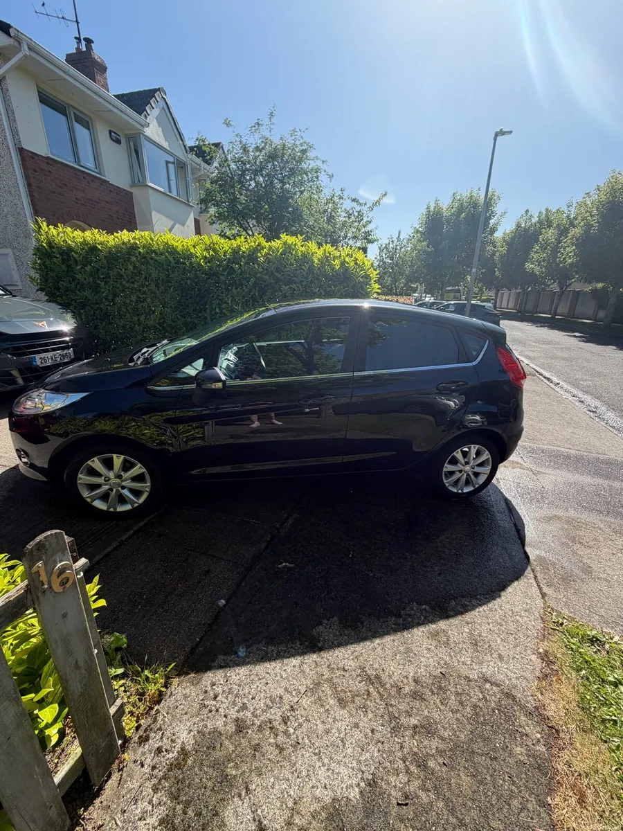 2011 Ford Fiesta Zetec 1.25 Petrol - Image 2
