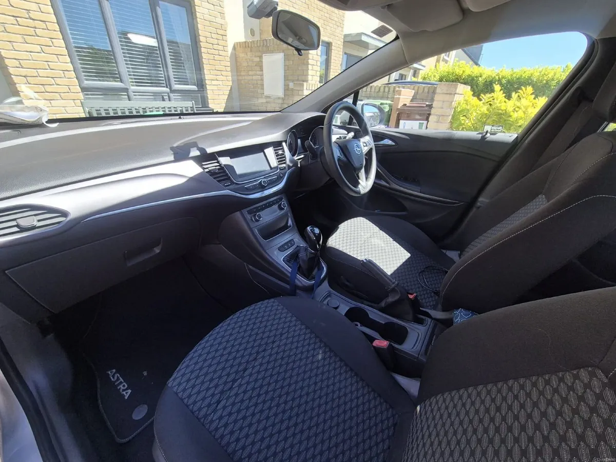 Opel Astra 2016 - Image 3