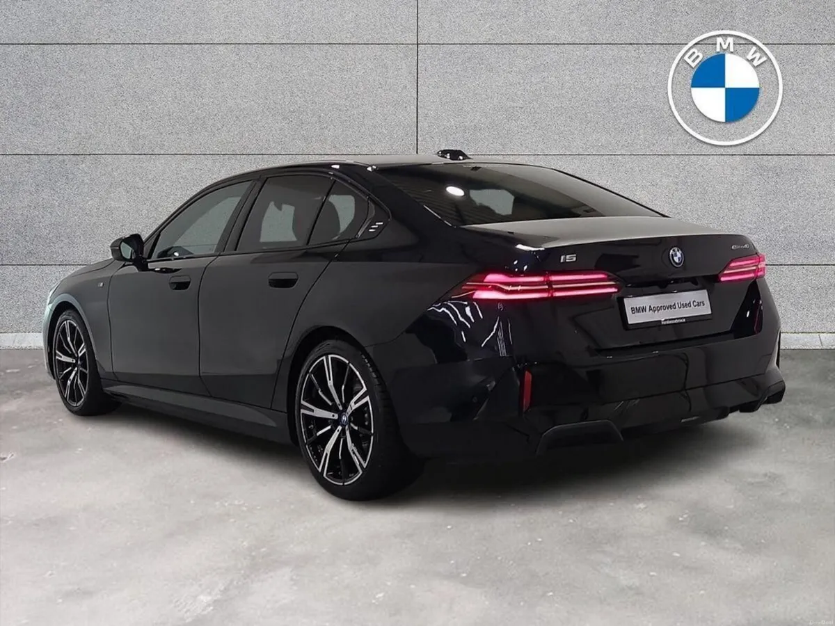 BMW i5 eDrive40 M Sport Saloon - Image 2