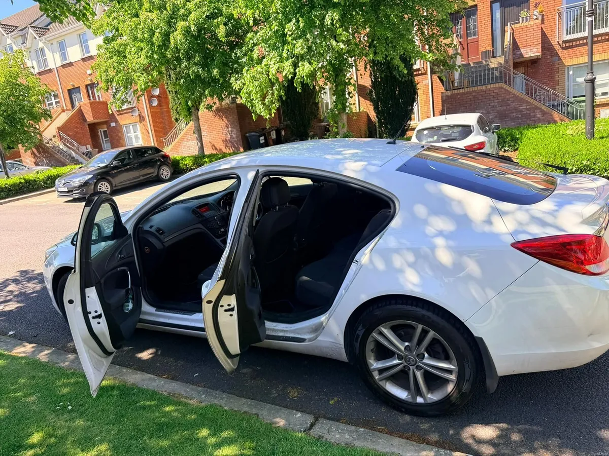 Vauxhall Insignia 2012 - Image 3