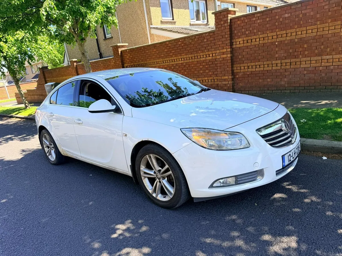 Vauxhall Insignia 2012 - Image 1