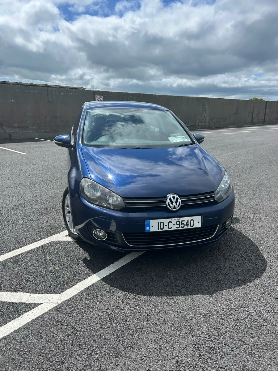 Volkswagen Golf 2010 - Image 2