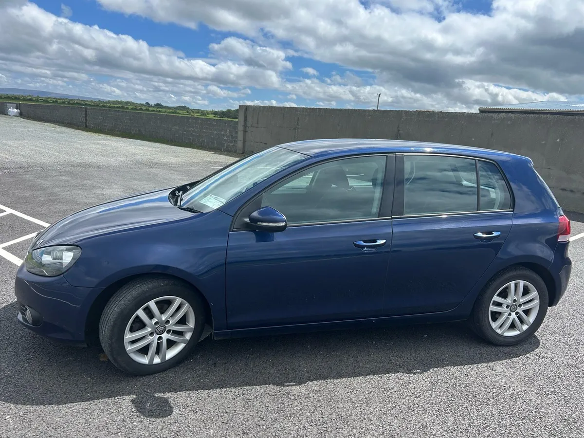 Volkswagen Golf 2010 - Image 4