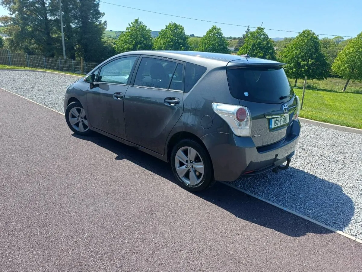 Toyota verso - Image 2