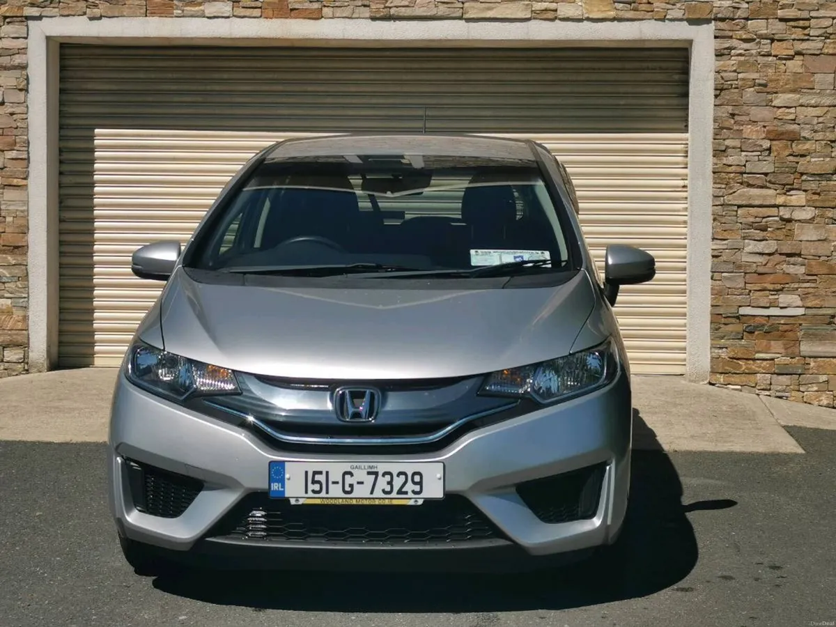 Honda Fit Hybrid Auto - Image 2