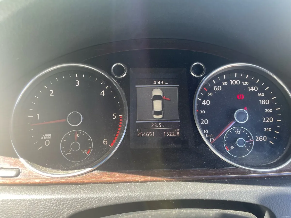 2011 Passat - Image 3
