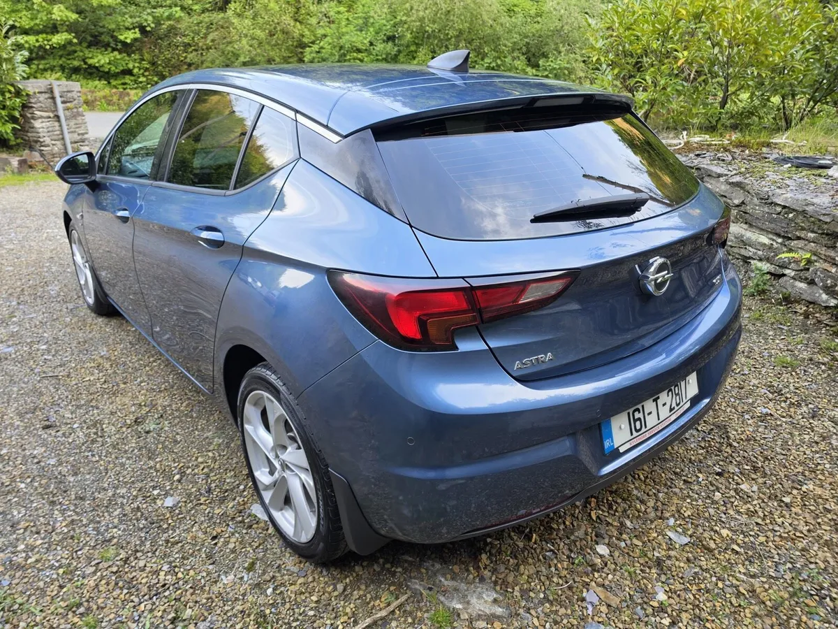 Opel Astra - Image 4