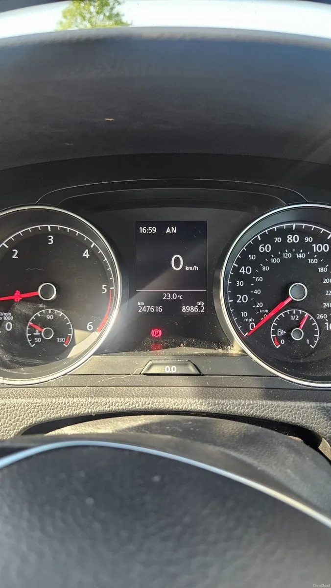 Volkswagen Golf 2017 - Image 2
