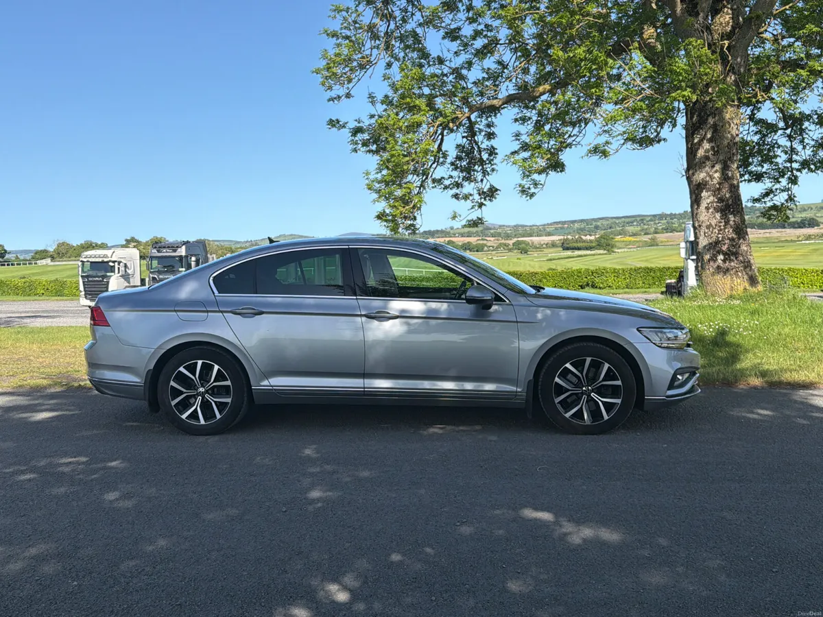 Volkswagen Passat 2021 Elegance 2.0 TDI - Image 3