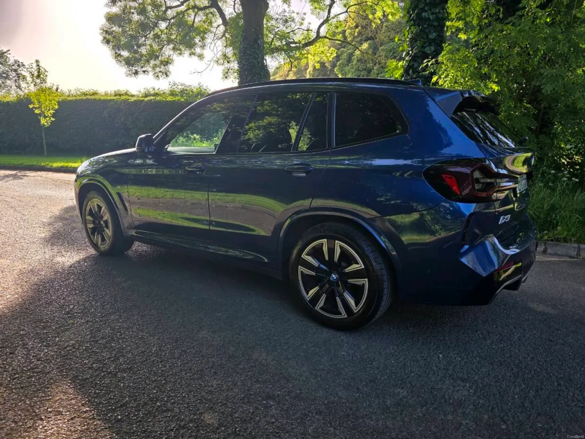 BMW ix3 M-SPORT - Image 3
