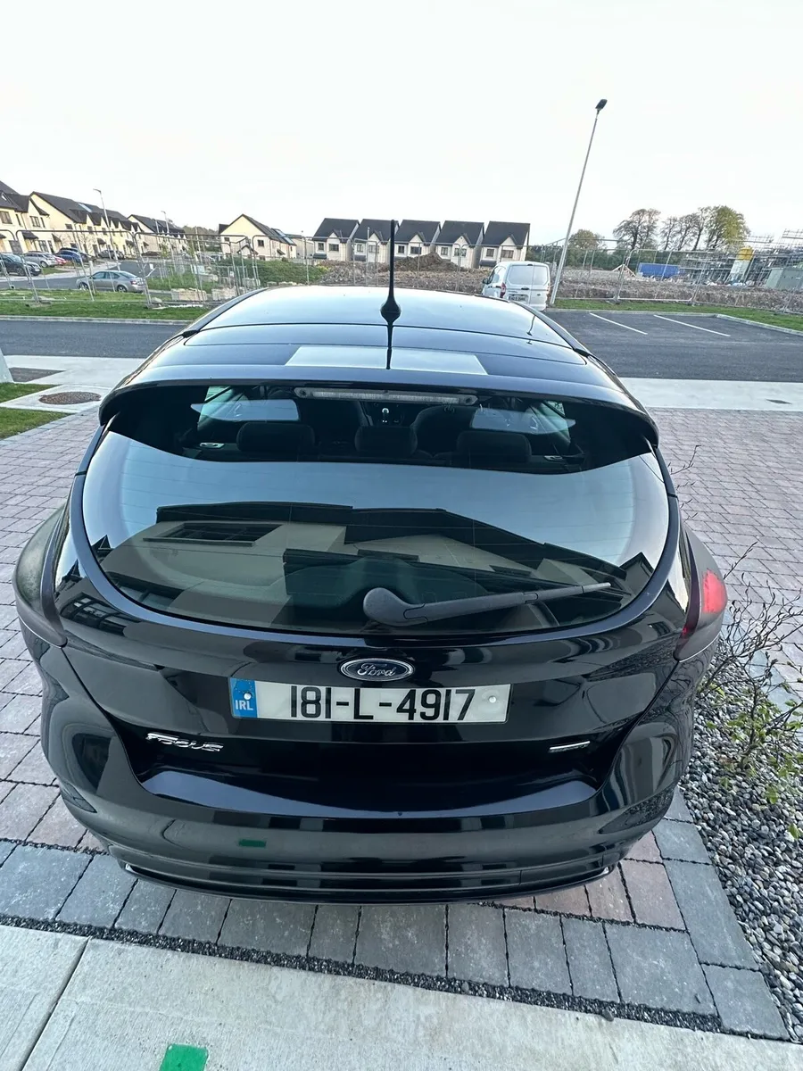 FORD FOCUS ST LINE 1litre petrol 6 speed manual - Image 4