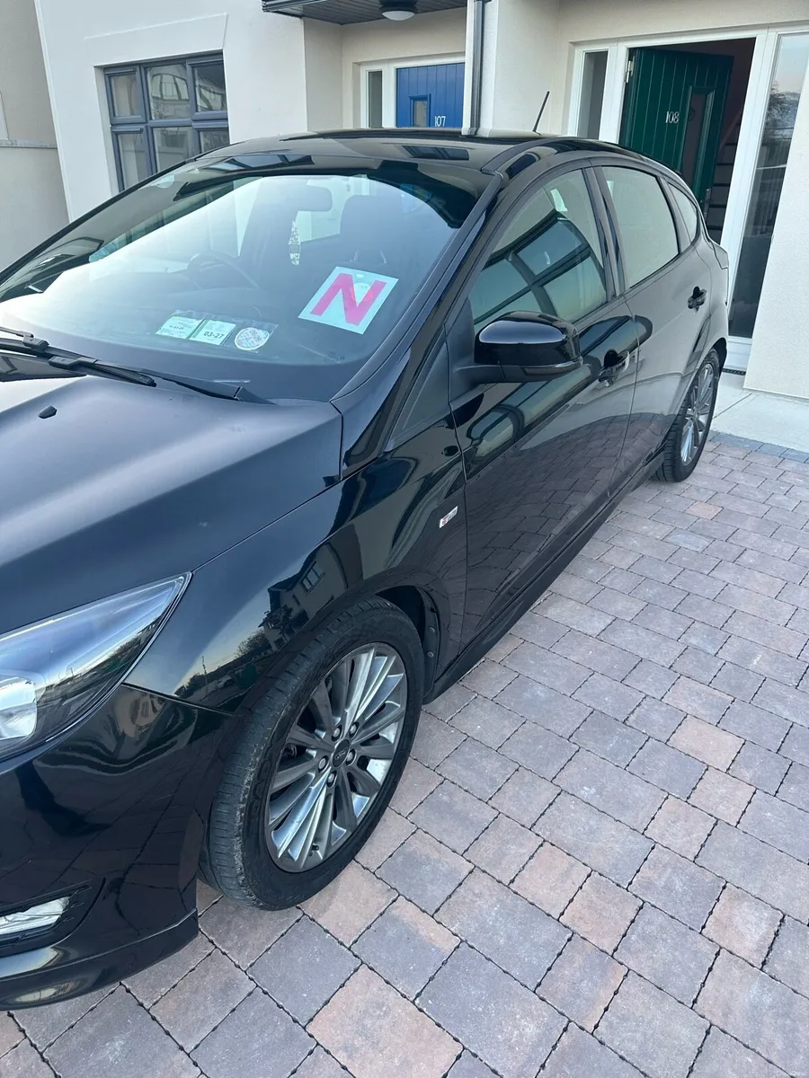 FORD FOCUS ST LINE 1litre petrol 6 speed manual - Image 5