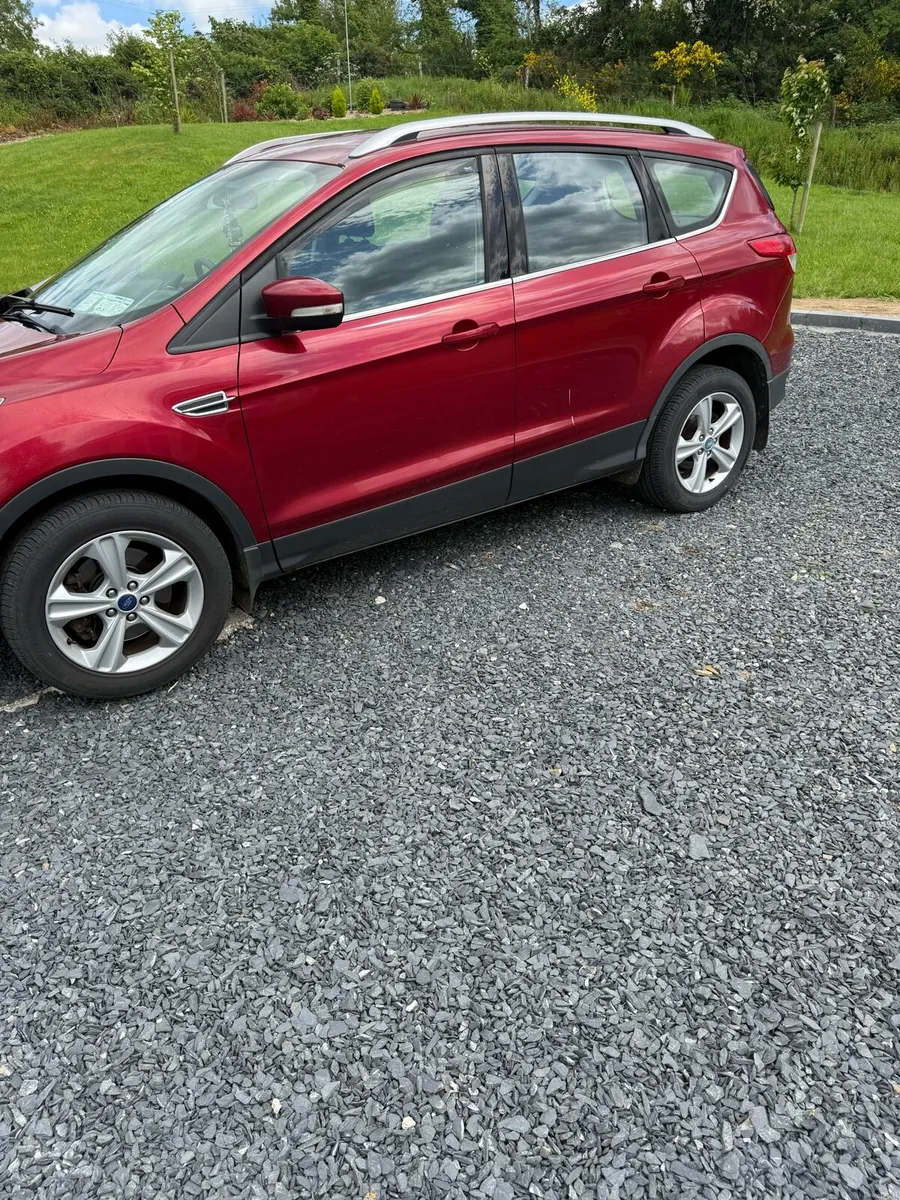 2015 Red Ford Kuga Zetec 2.0 TDCI FWD4 - Image 2
