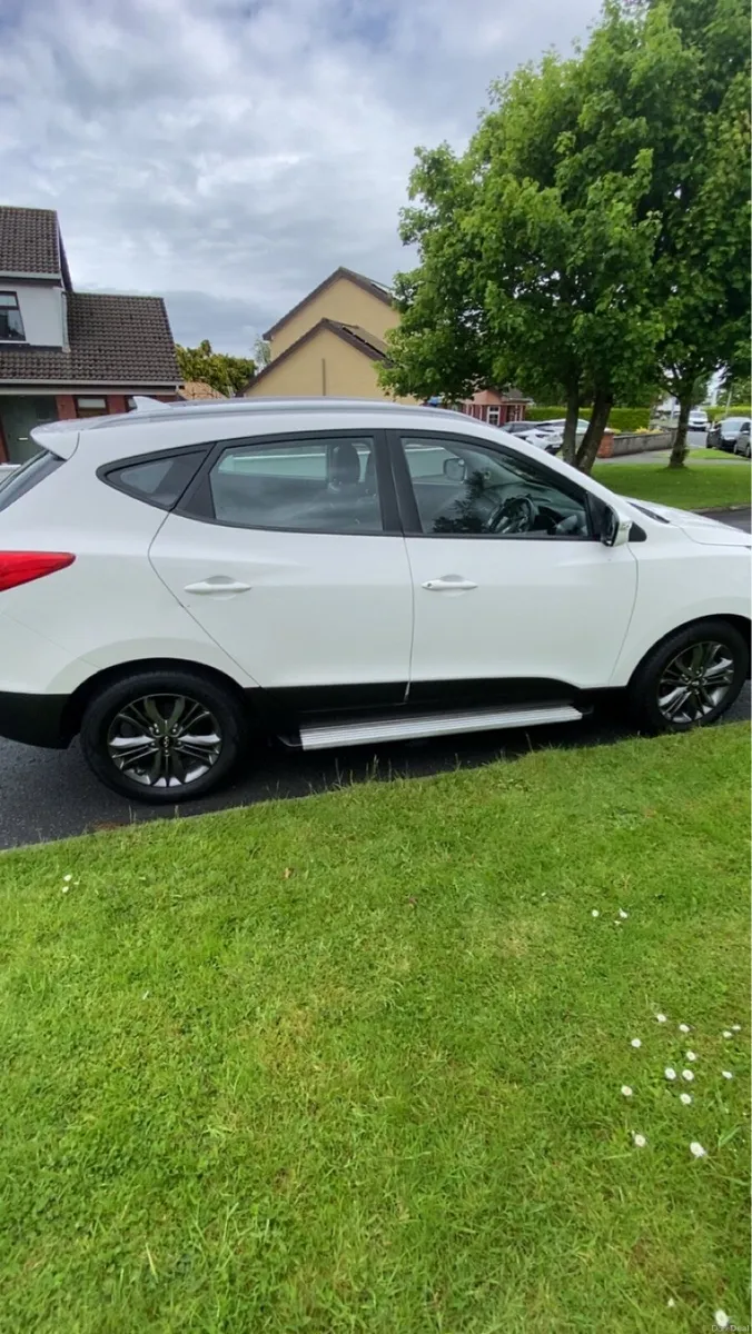 Hyundai ix35 - Image 2
