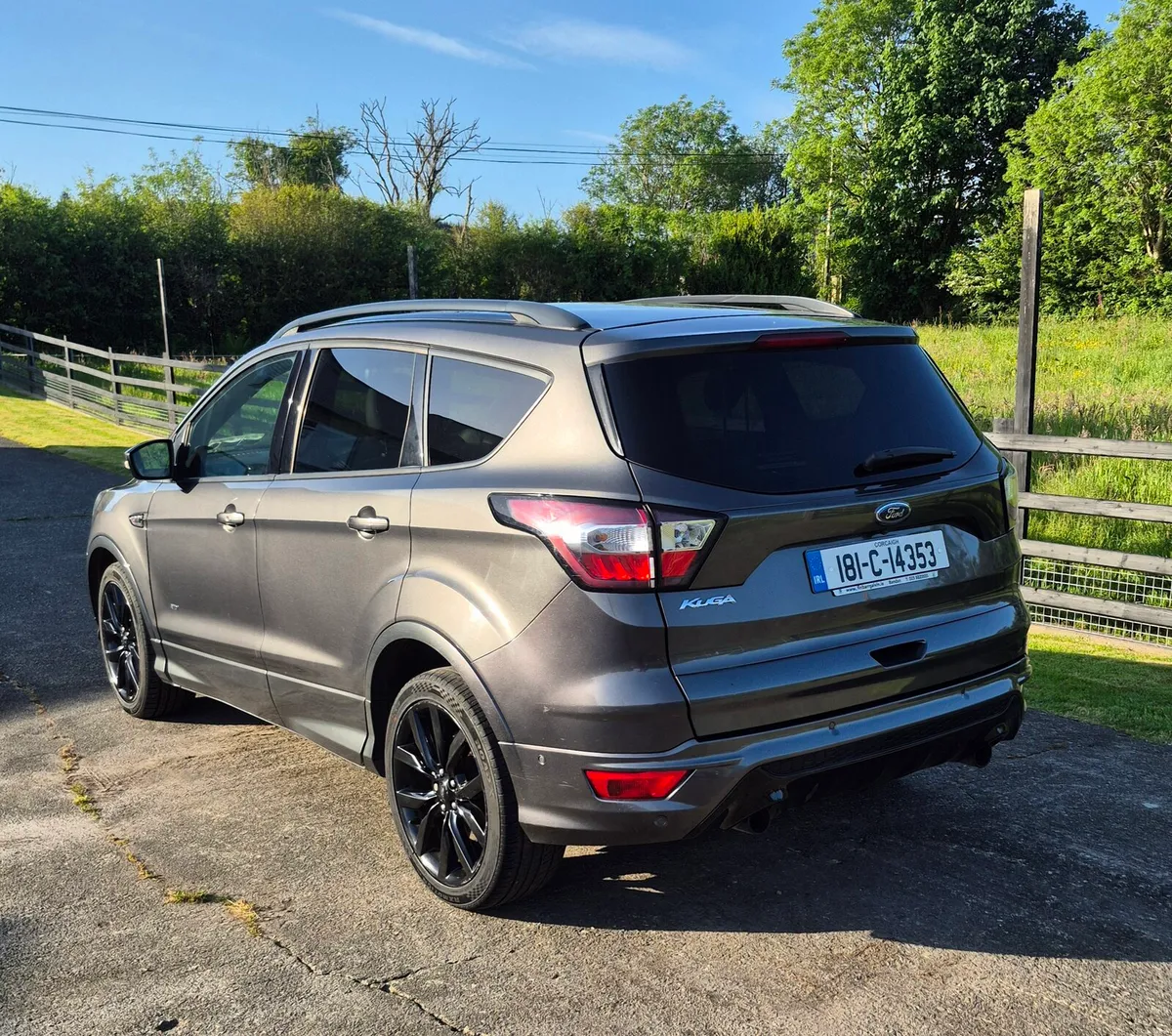Ford Kuga 2.0 TDCI ST LINE X - Image 3