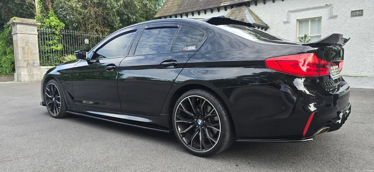 BMW 5-Series 2018 Fully Loaded | Every Extra - Image 4