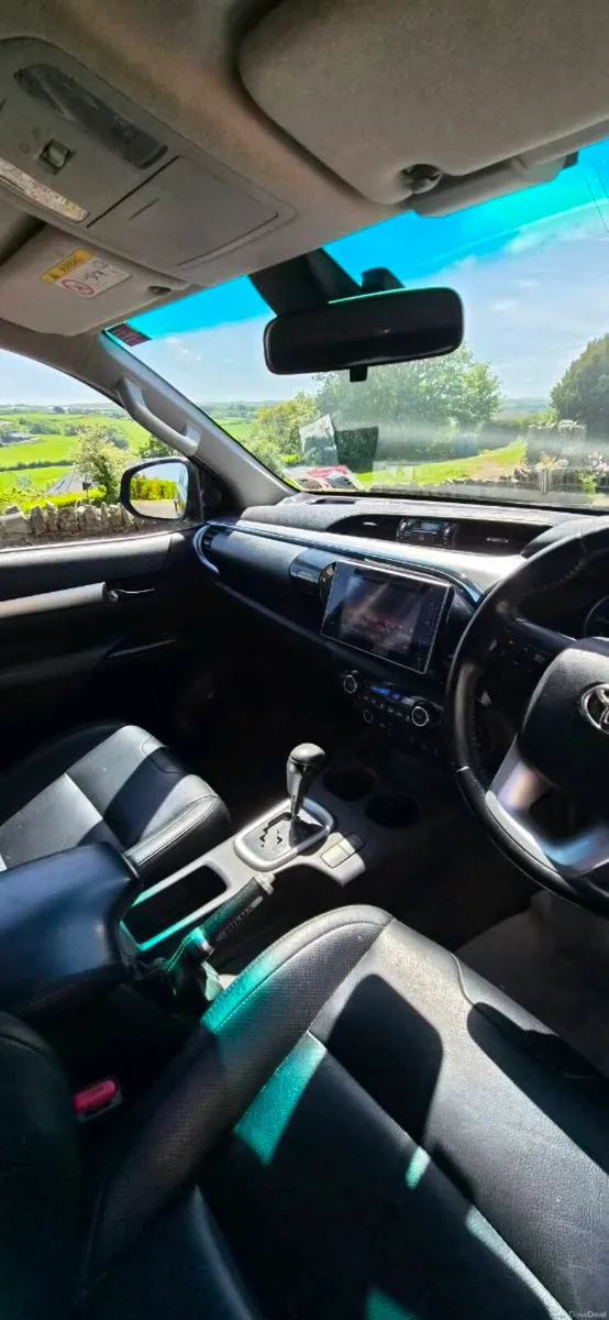 Toyota Hilux Invincible Automatic - Image 4