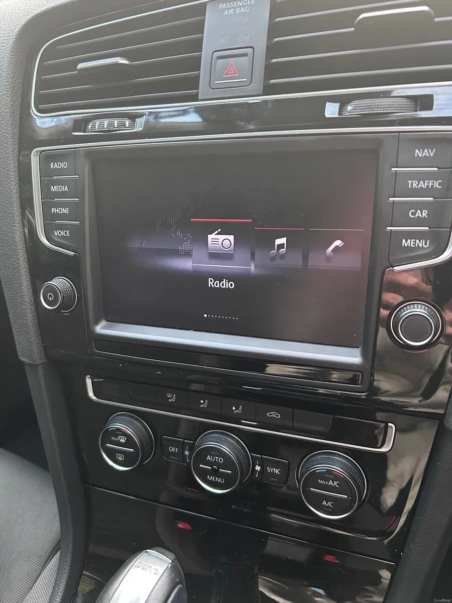 Volkswagen Golf 2015 - Image 2