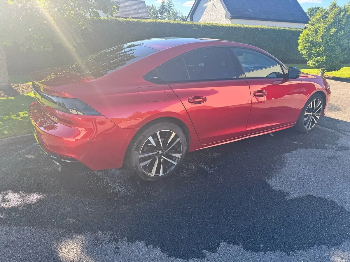 Car - Image 3