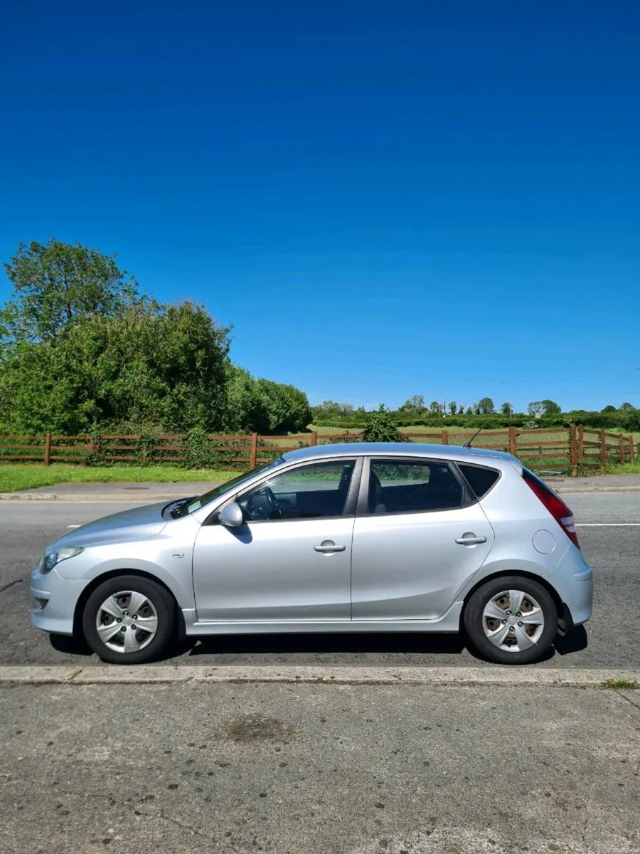 Car - Image 2