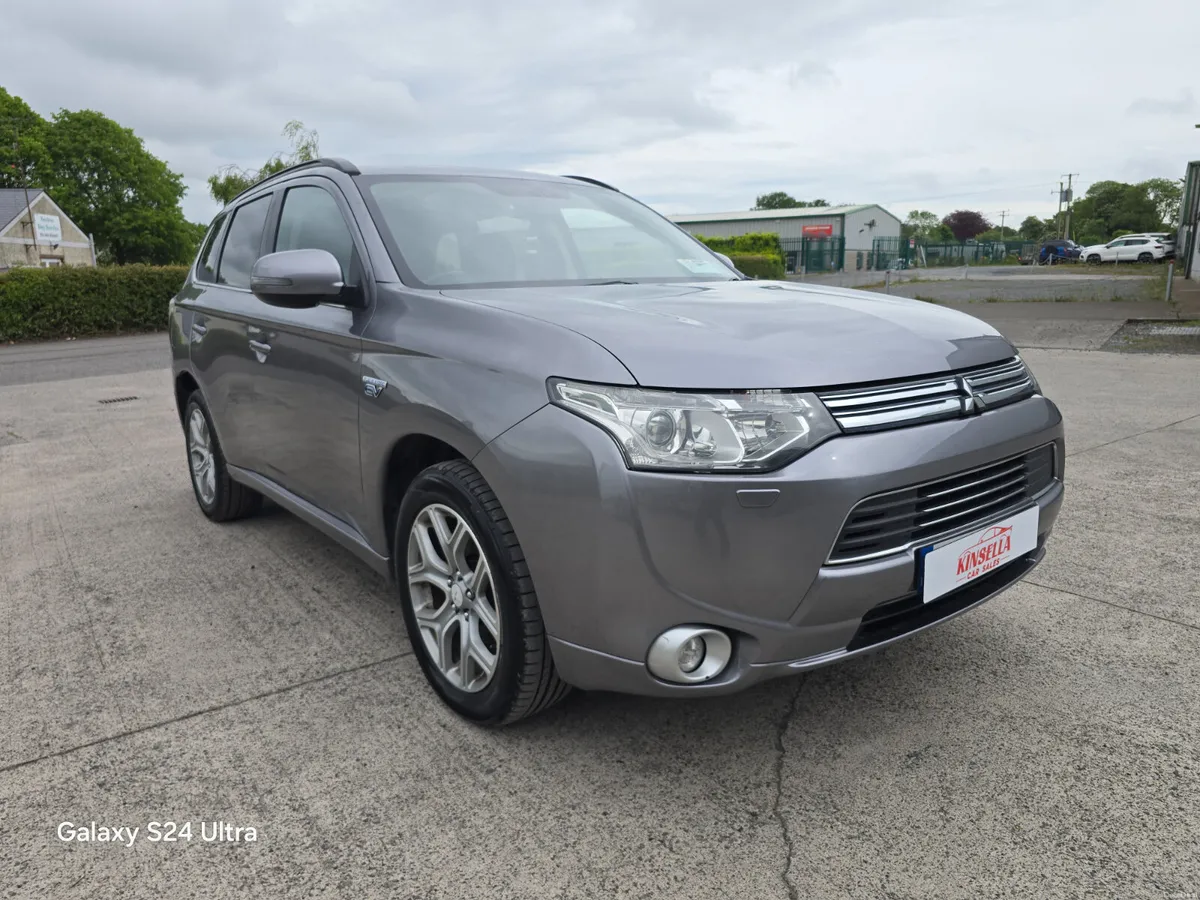 Mitsubishi Outlander 2.0 Plug-in Hybrid - Image 3