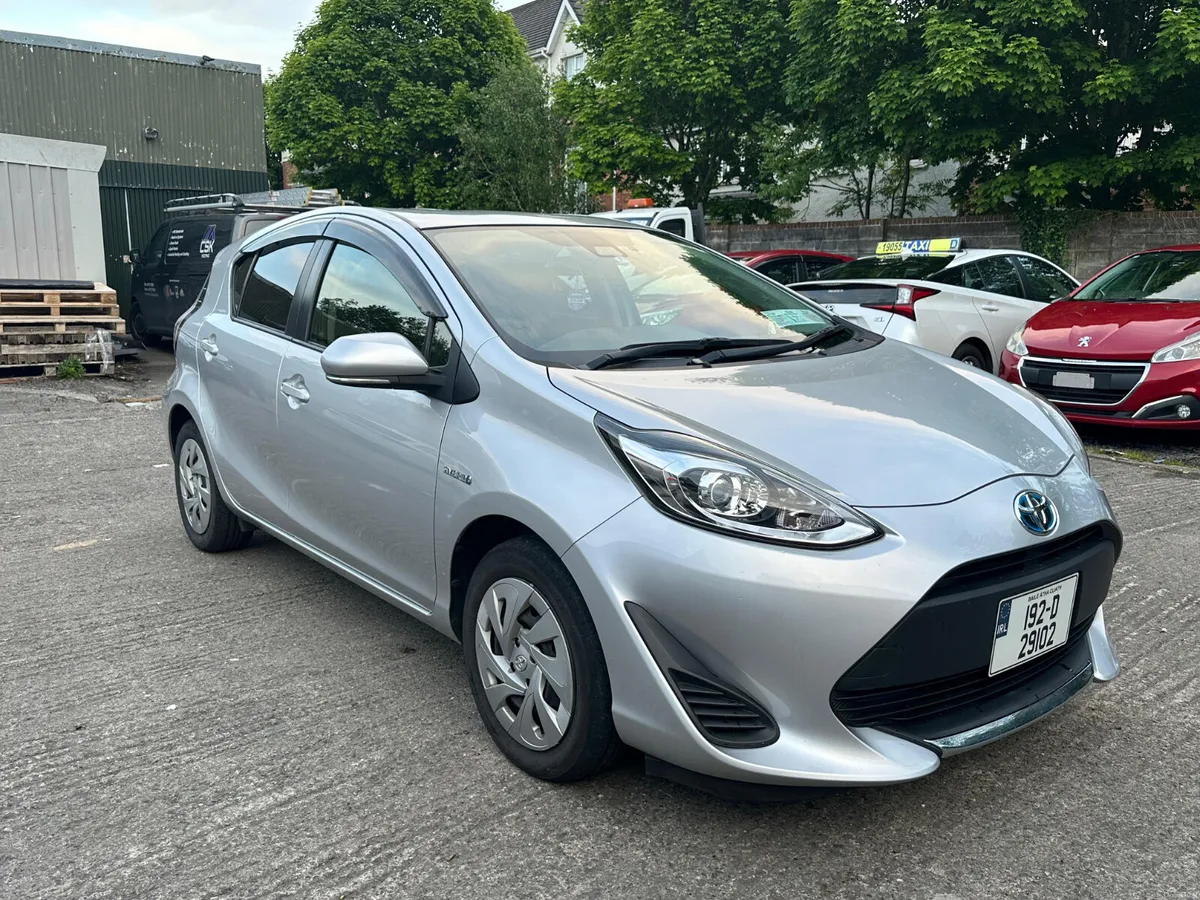 Toyota Aqua 2019 - 1.5L hybrid - Image 3