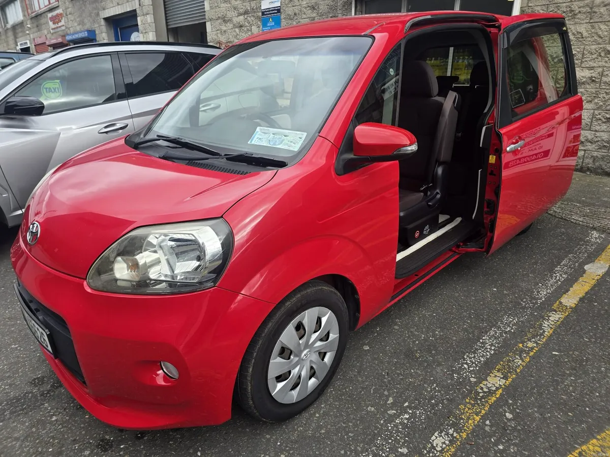 2014 Toyota Porte 1.5 automatic - Image 2