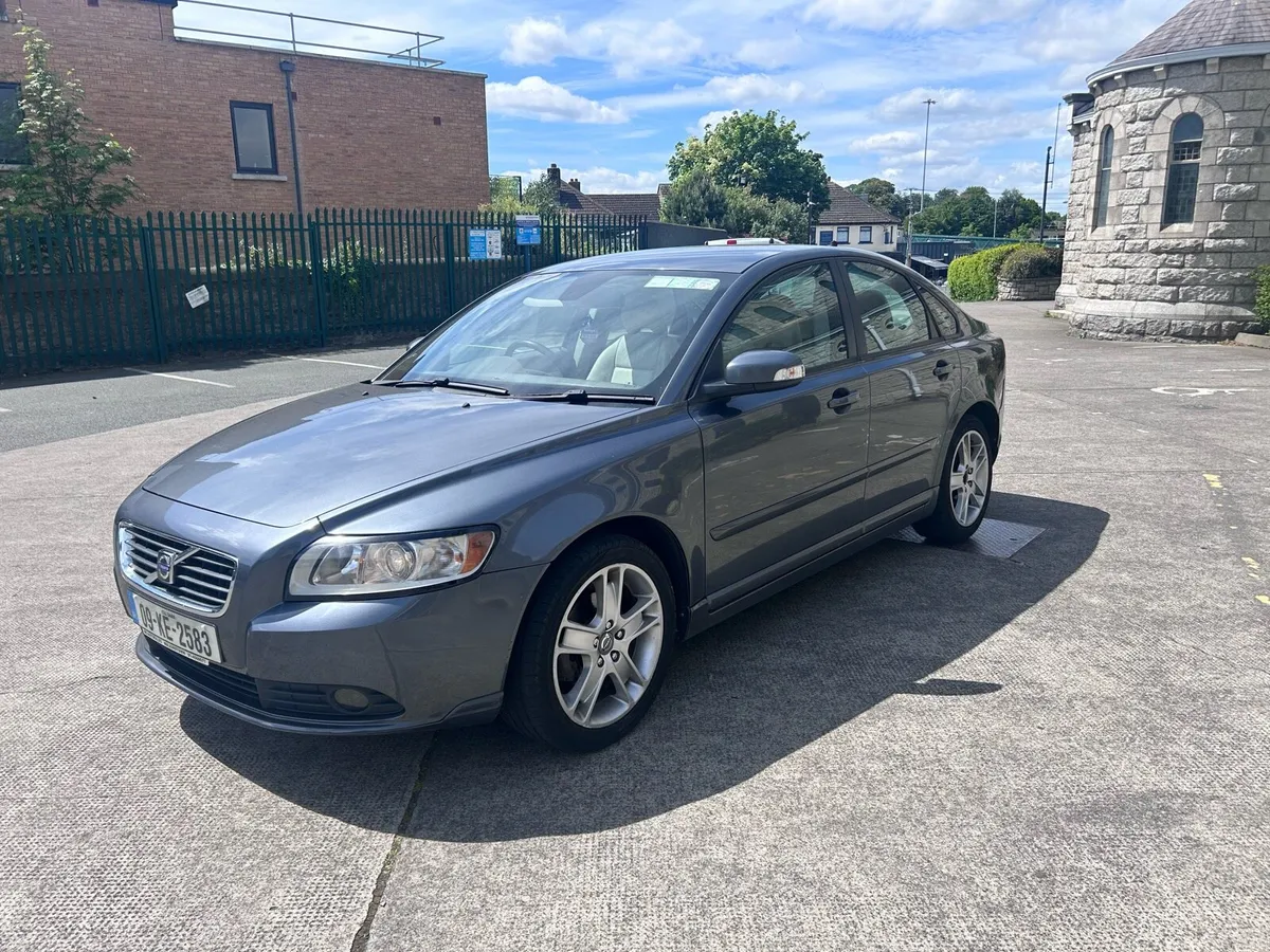 VOLVO S40 TAX&TEST - Image 2
