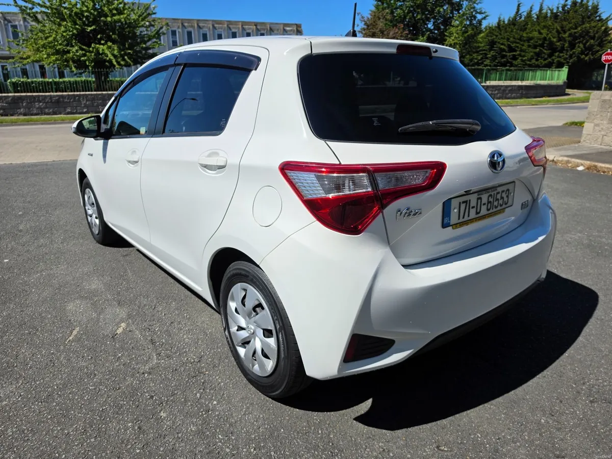 2017 Toyota Vitz/Yaris 1.5 Self Charging Hybrid - Image 4