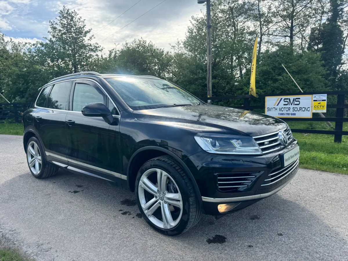 152 Volkswagen Touareg R-Line Crewcab***** - Image 2