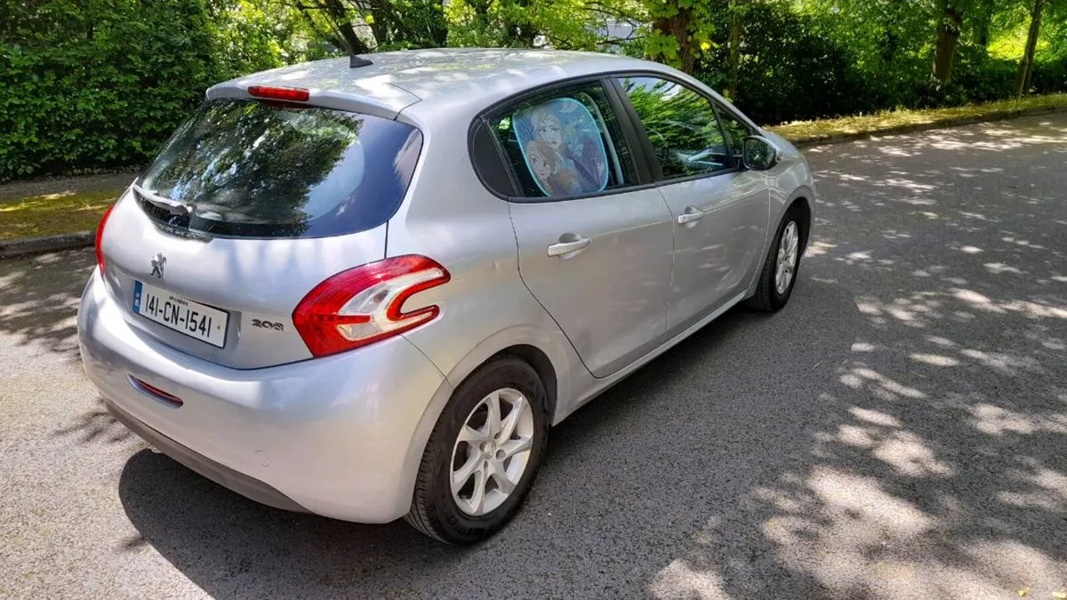 Peugeot 208 2014 1.4 Diesel – Economic - Image 5